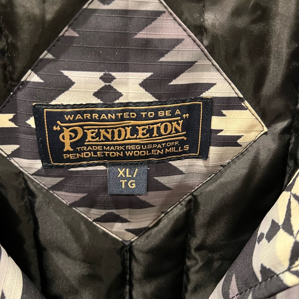 Pendleton Winter Jacket - Worn 3 Times - image 6